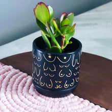 Load image into Gallery viewer, Matte Black + Tan Planter