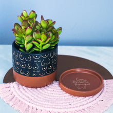 Load image into Gallery viewer, Tan and Black Planter